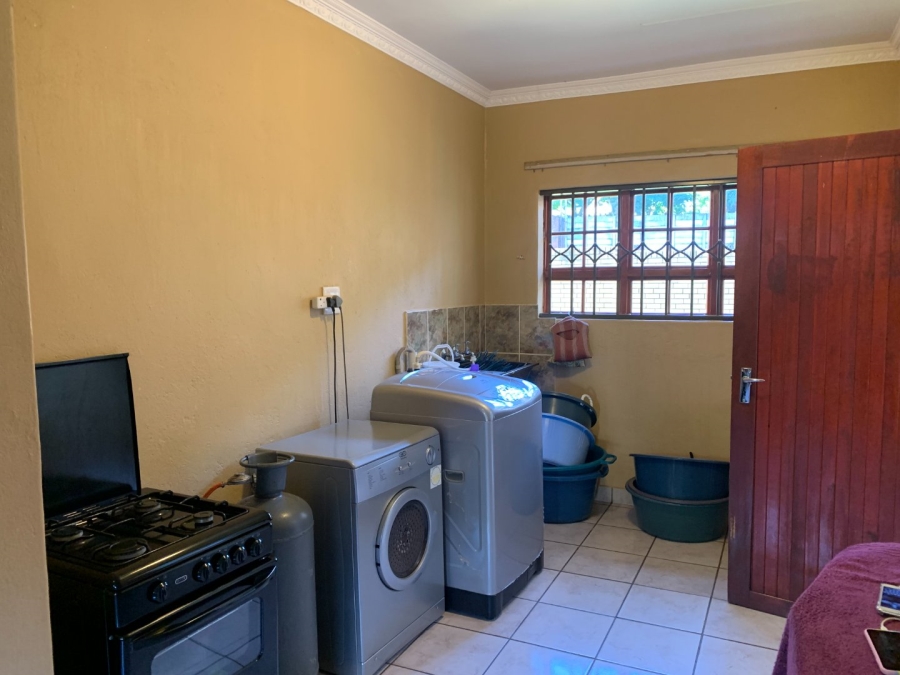 5 Bedroom Property for Sale in Aquapark Limpopo