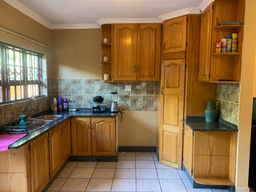 5 Bedroom Property for Sale in Aquapark Limpopo
