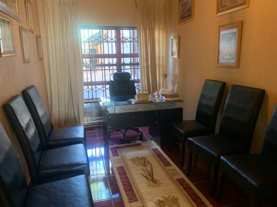 5 Bedroom Property for Sale in Aquapark Limpopo