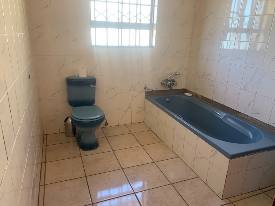 5 Bedroom Property for Sale in Aquapark Limpopo