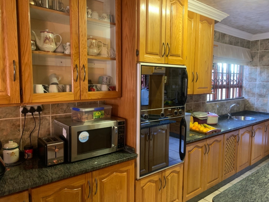 5 Bedroom Property for Sale in Aquapark Limpopo