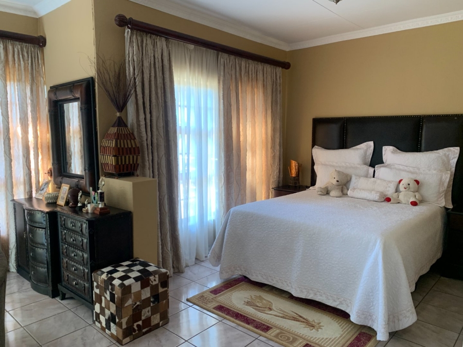 5 Bedroom Property for Sale in Aquapark Limpopo