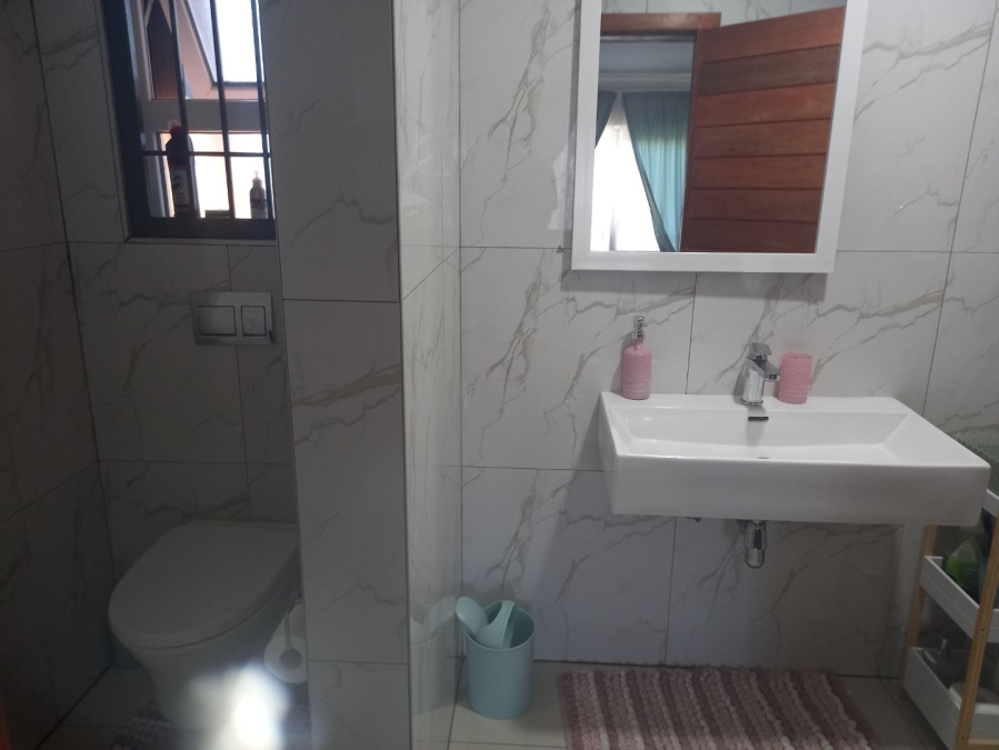 3 Bedroom Property for Sale in Fauna Park Limpopo