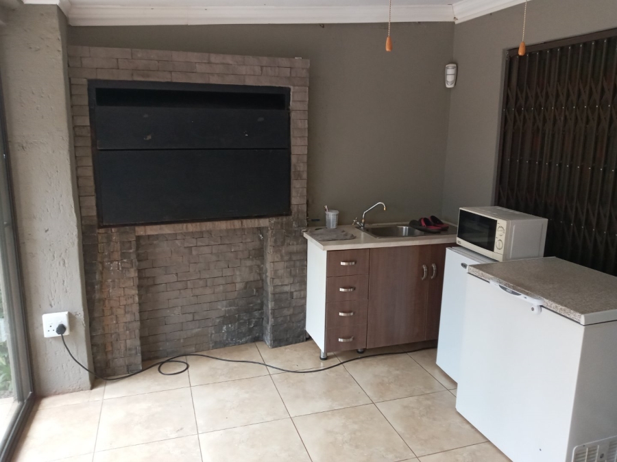 6 Bedroom Property for Sale in Aquapark Limpopo