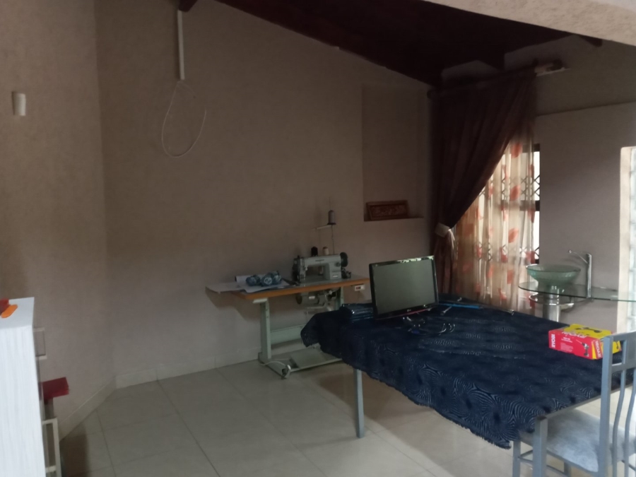 6 Bedroom Property for Sale in Aquapark Limpopo