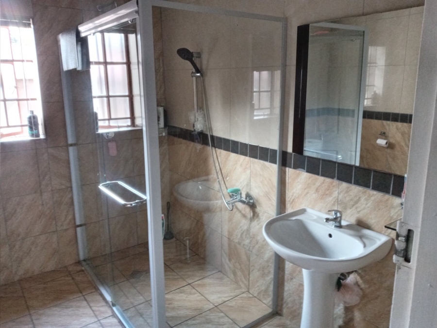 6 Bedroom Property for Sale in Aquapark Limpopo