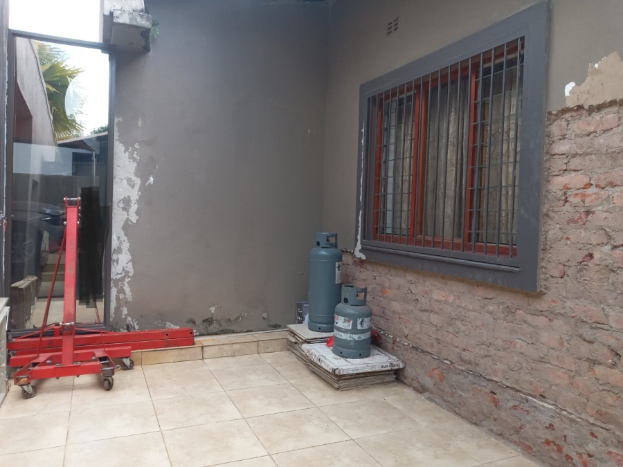6 Bedroom Property for Sale in Aquapark Limpopo