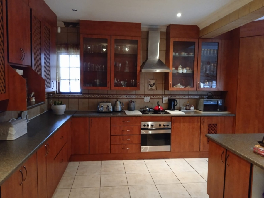 5 Bedroom Property for Sale in Aquapark Limpopo