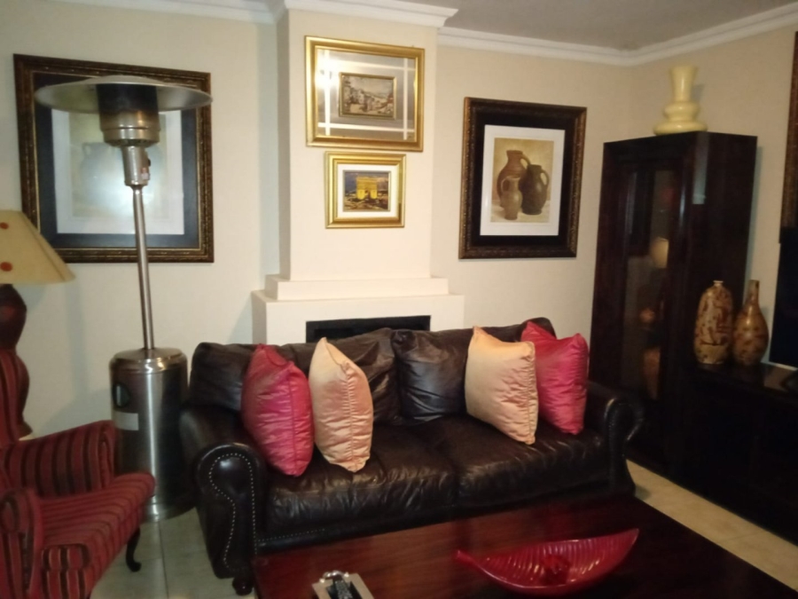 5 Bedroom Property for Sale in Aquapark Limpopo
