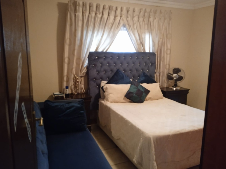 5 Bedroom Property for Sale in Aquapark Limpopo