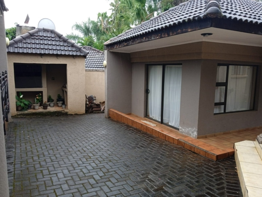 5 Bedroom Property for Sale in Aquapark Limpopo