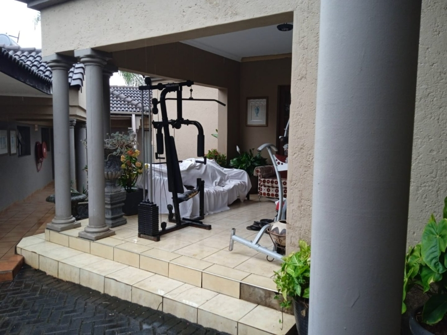 5 Bedroom Property for Sale in Aquapark Limpopo