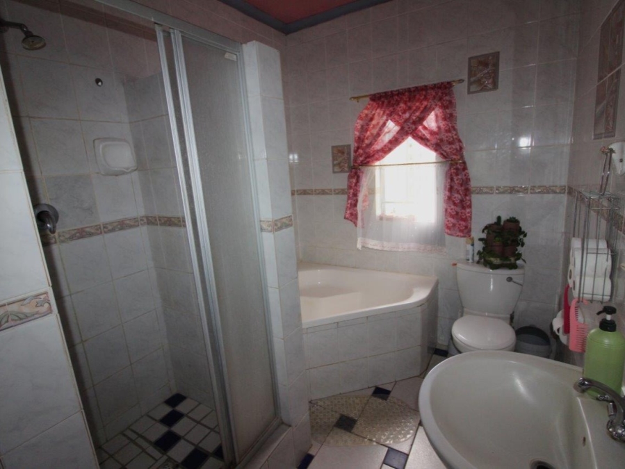 5 Bedroom Property for Sale in Modimolle Limpopo