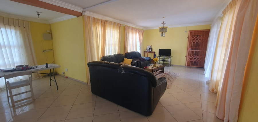 6 Bedroom Property for Sale in Flora Park Limpopo