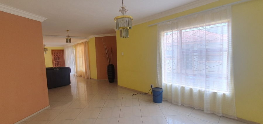 6 Bedroom Property for Sale in Flora Park Limpopo