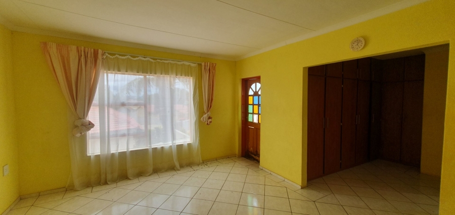 6 Bedroom Property for Sale in Flora Park Limpopo