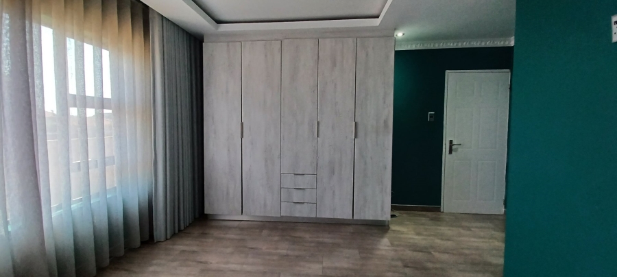 5 Bedroom Property for Sale in Eagles Crest Limpopo