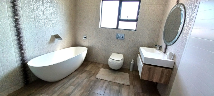 5 Bedroom Property for Sale in Eagles Crest Limpopo