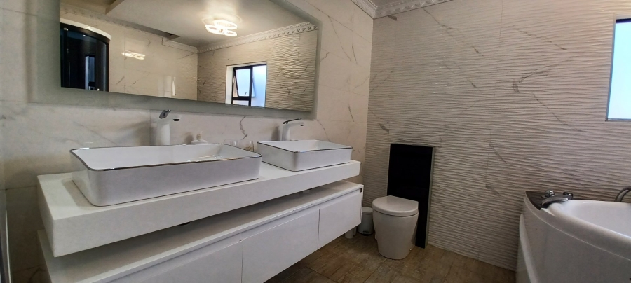 5 Bedroom Property for Sale in Eagles Crest Limpopo