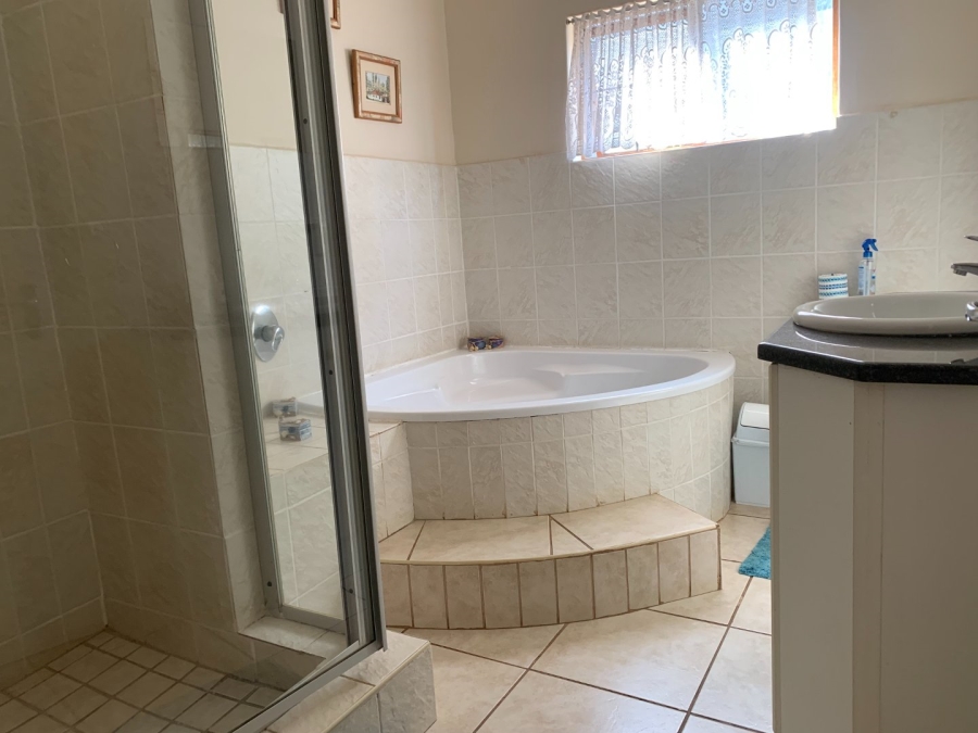 3 Bedroom Property for Sale in Tzangeni Limpopo