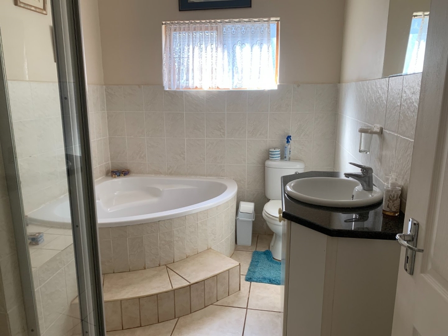 3 Bedroom Property for Sale in Tzangeni Limpopo