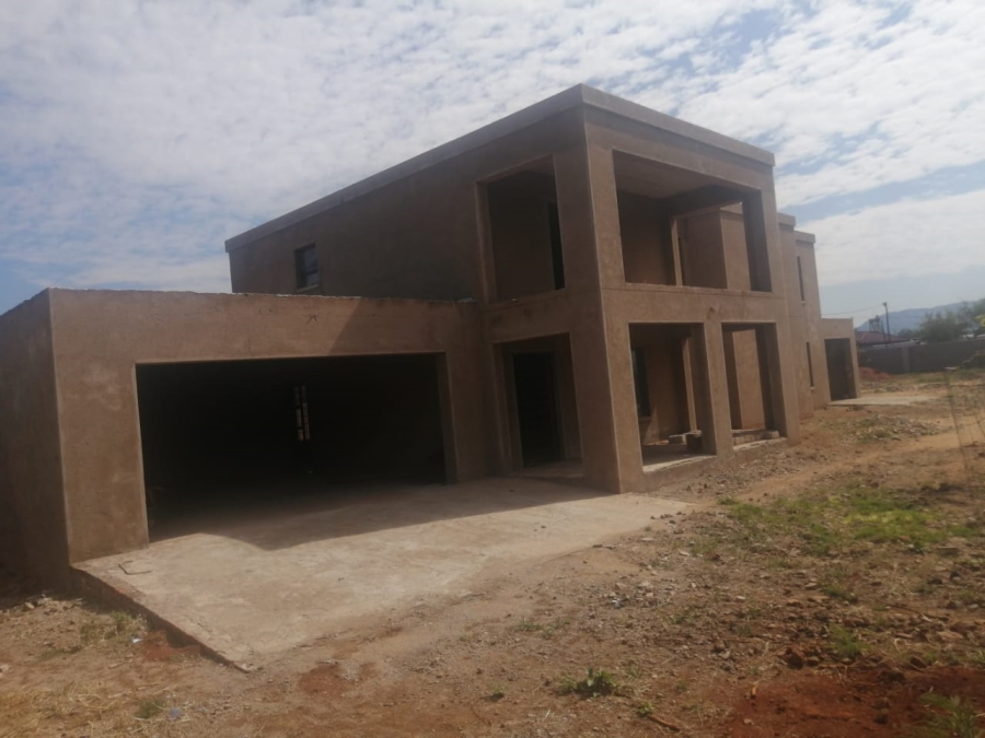 5 Bedroom Property for Sale in Lebowakgomo Limpopo