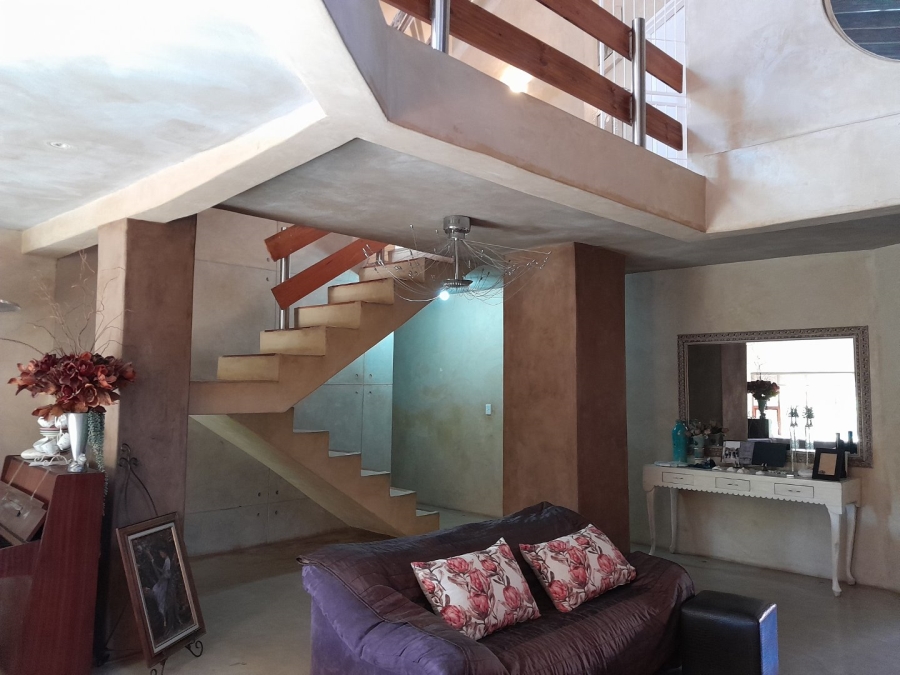 5 Bedroom Property for Sale in Chroompark Limpopo