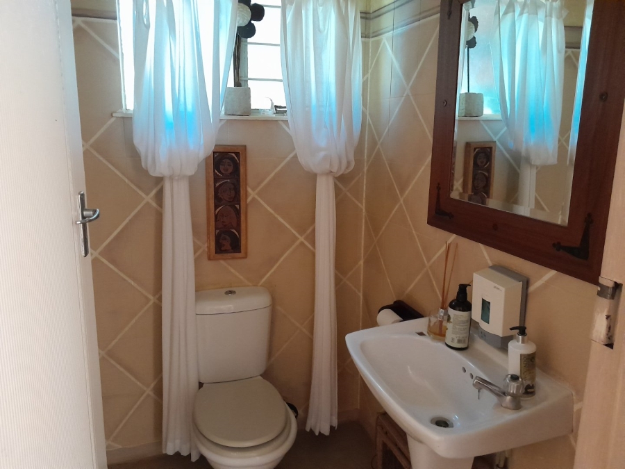5 Bedroom Property for Sale in Chroompark Limpopo