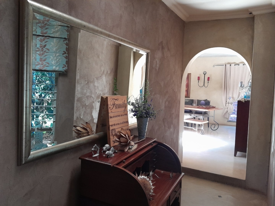 5 Bedroom Property for Sale in Chroompark Limpopo