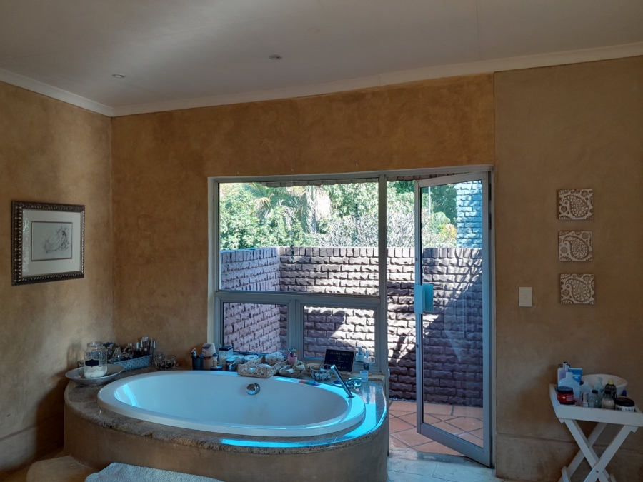 5 Bedroom Property for Sale in Chroompark Limpopo