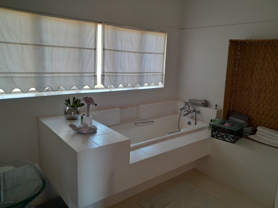 5 Bedroom Property for Sale in Chroompark Limpopo