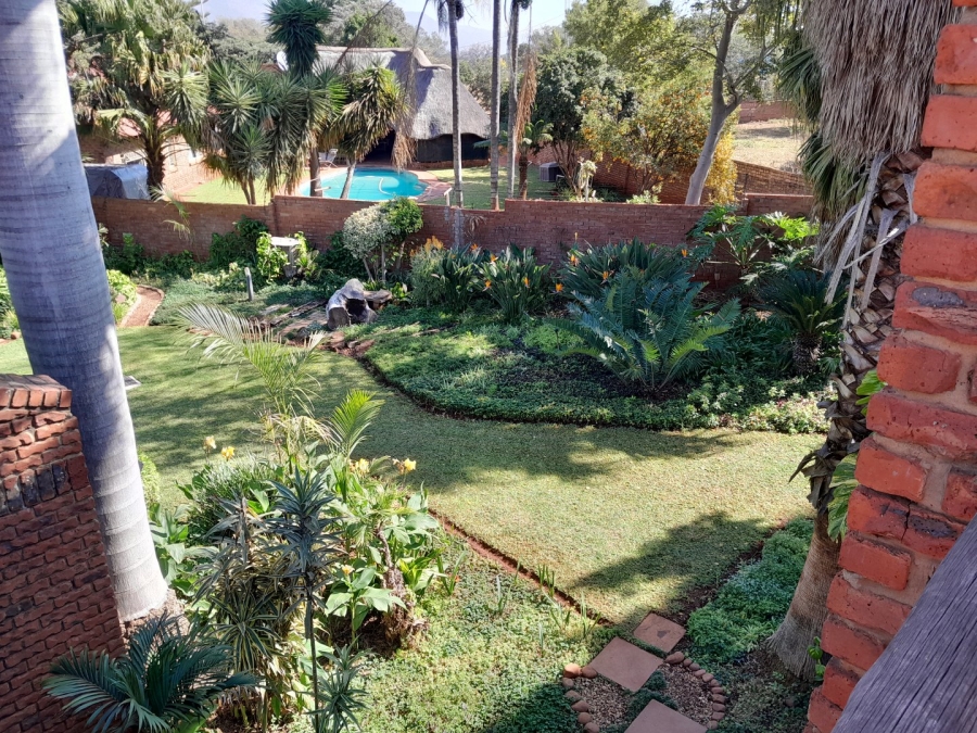 5 Bedroom Property for Sale in Chroompark Limpopo