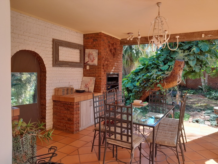 5 Bedroom Property for Sale in Chroompark Limpopo
