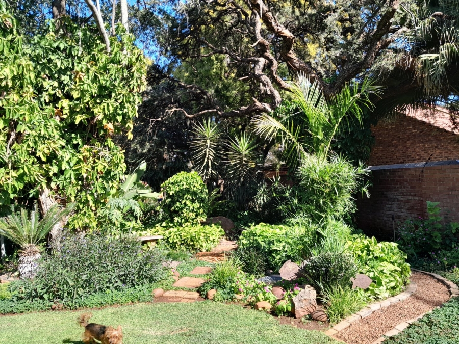 5 Bedroom Property for Sale in Chroompark Limpopo