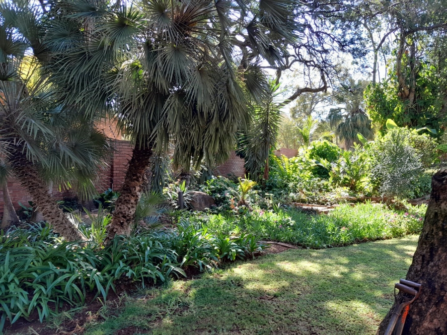 5 Bedroom Property for Sale in Chroompark Limpopo