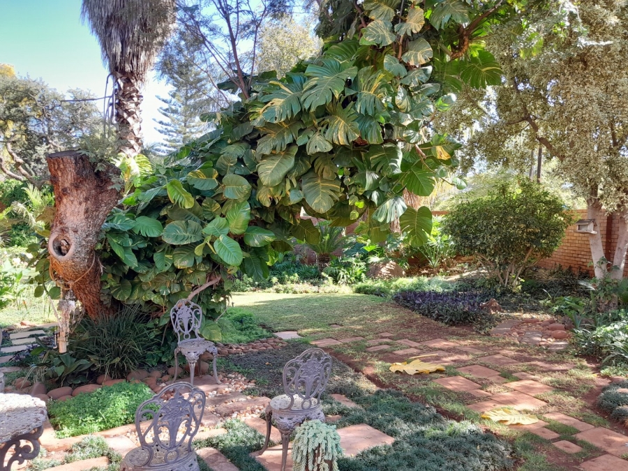 5 Bedroom Property for Sale in Chroompark Limpopo