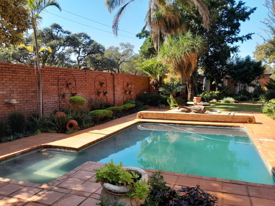 5 Bedroom Property for Sale in Chroompark Limpopo