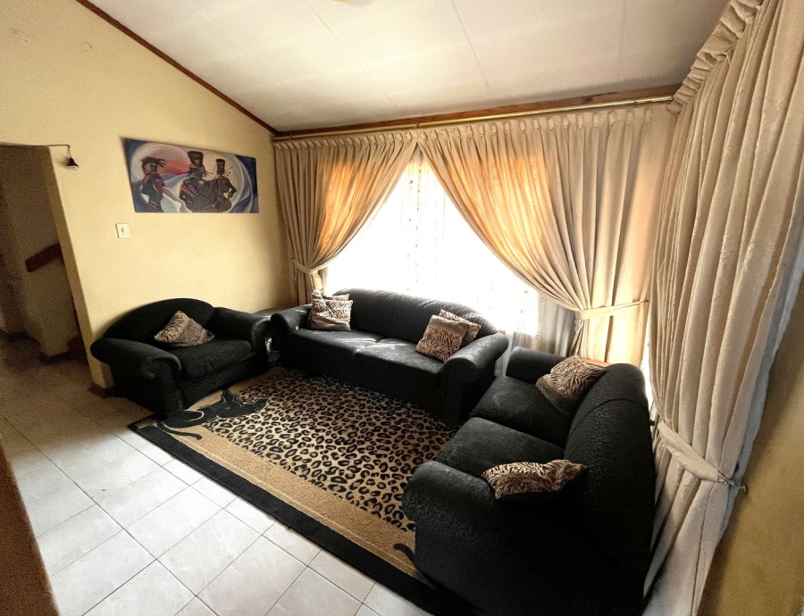 4 Bedroom Property for Sale in Fauna Park Limpopo
