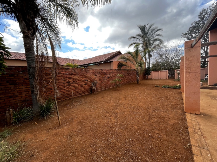 4 Bedroom Property for Sale in Fauna Park Limpopo