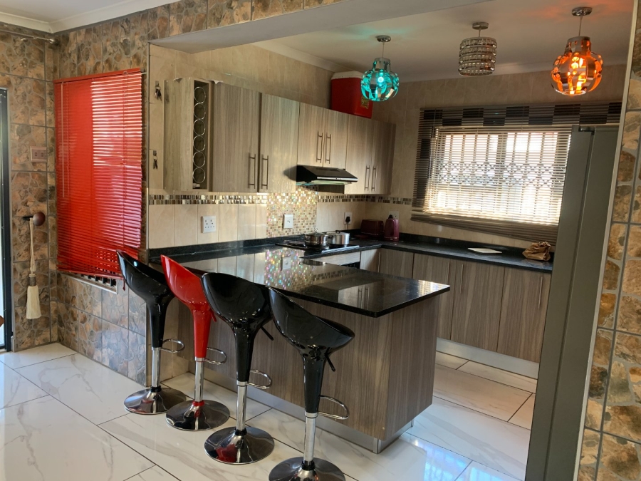 3 Bedroom Property for Sale in Tzangeni Limpopo
