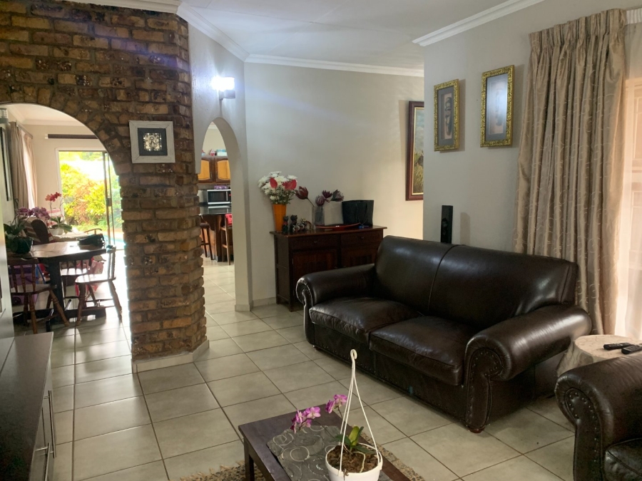 5 Bedroom Property for Sale in Aquapark Limpopo