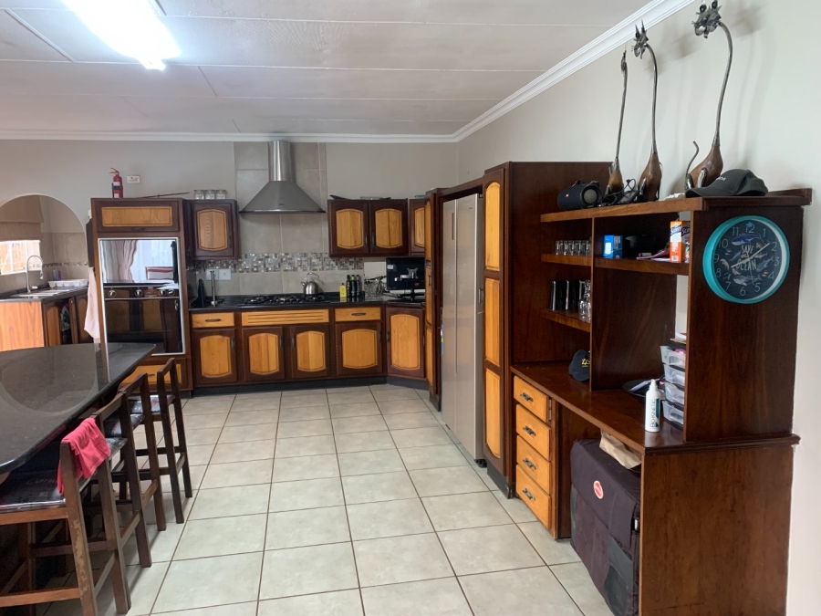 5 Bedroom Property for Sale in Aquapark Limpopo