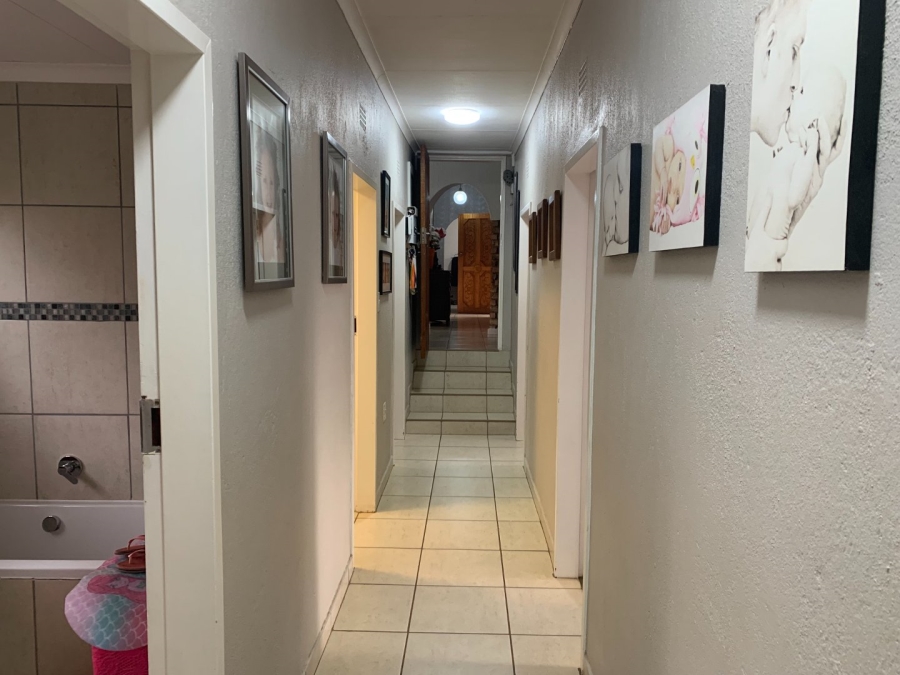 5 Bedroom Property for Sale in Aquapark Limpopo