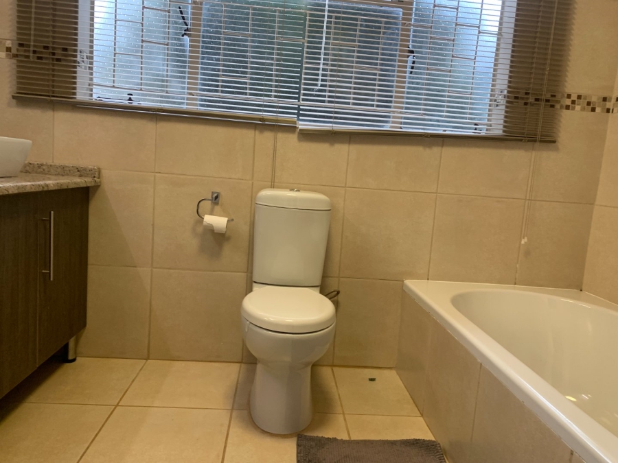 5 Bedroom Property for Sale in Aquapark Limpopo