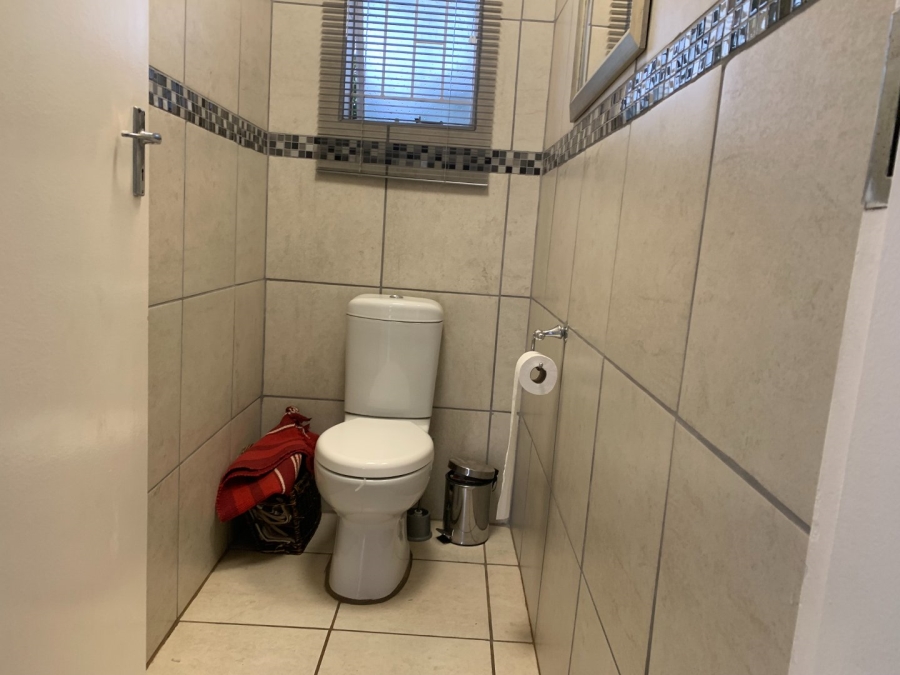 5 Bedroom Property for Sale in Aquapark Limpopo