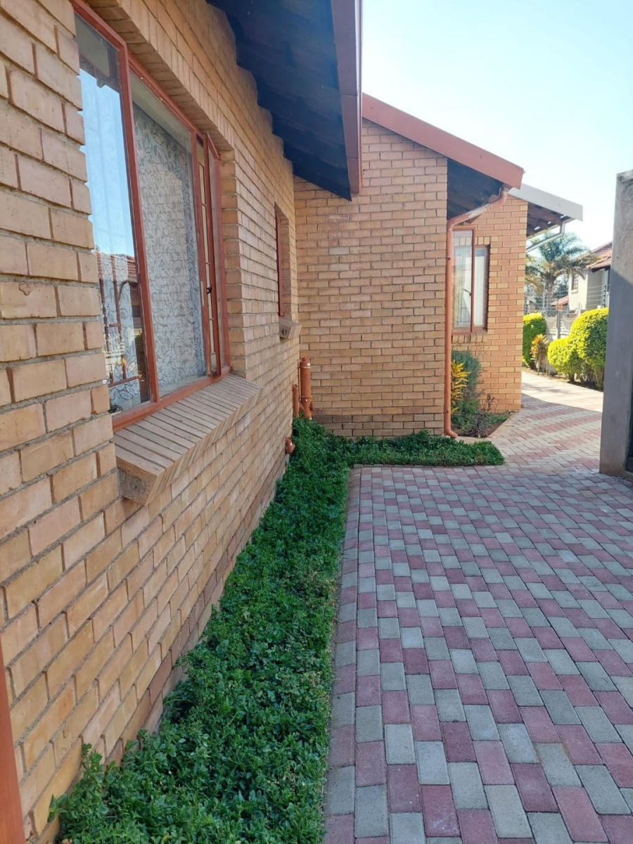 3 Bedroom Property for Sale in Ivydale Limpopo