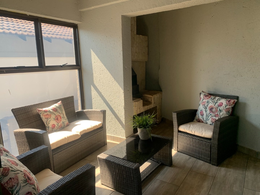 5 Bedroom Property for Sale in Golden Acres Estate Limpopo