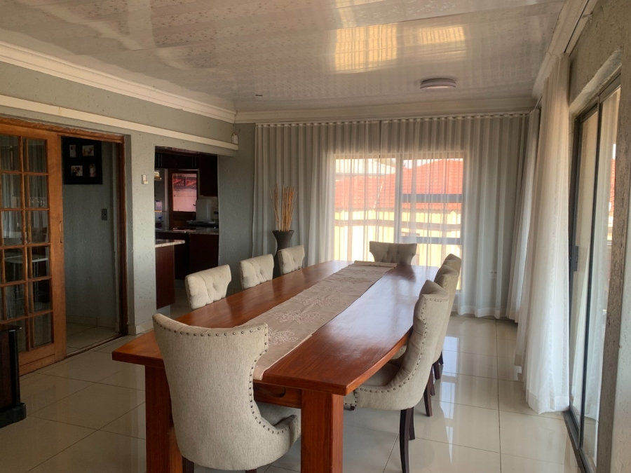 5 Bedroom Property for Sale in Golden Acres Estate Limpopo