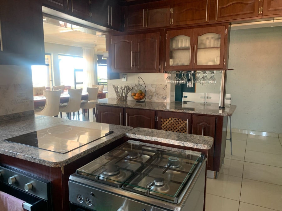 5 Bedroom Property for Sale in Golden Acres Estate Limpopo