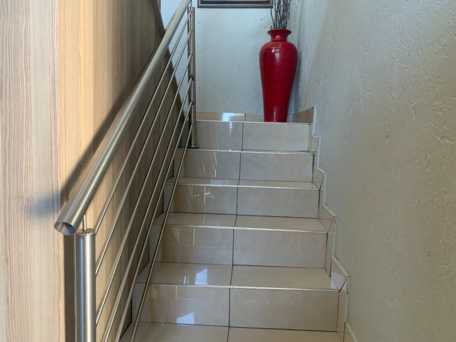 5 Bedroom Property for Sale in Golden Acres Estate Limpopo